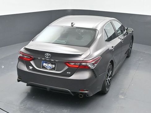 Used 2022 Toyota Camry SE image 15