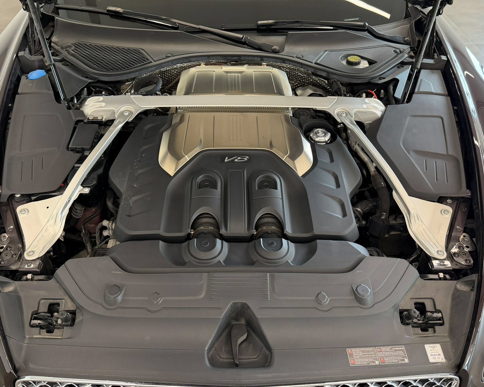Used 2023 Bentley Continental GT V8 AWD/4WD image 38