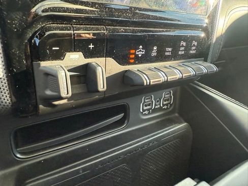 Used 2021 RAM 1500 Limited image 31