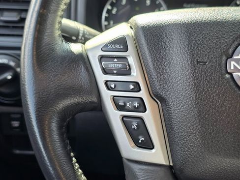 Used 2024 Nissan Titan SV w/ SV Convenience Package image 24