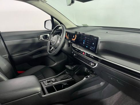 Used 2025 Kia Sorento S w/ Panoramic Sunroof Package image 32