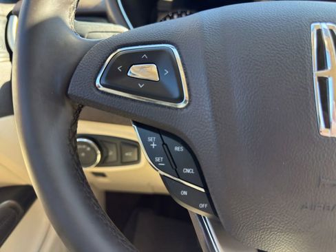 Used 2019 Lincoln MKC Select w/ Select Plus Package image 17