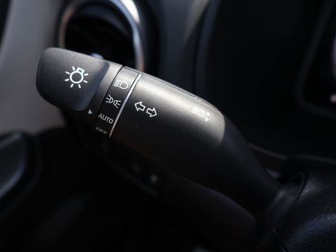 Used 2023 Hyundai Kona Limited AWD/4WD image 38