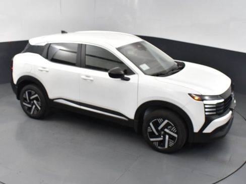 New 2026 Nissan Kicks SV FWD image 42