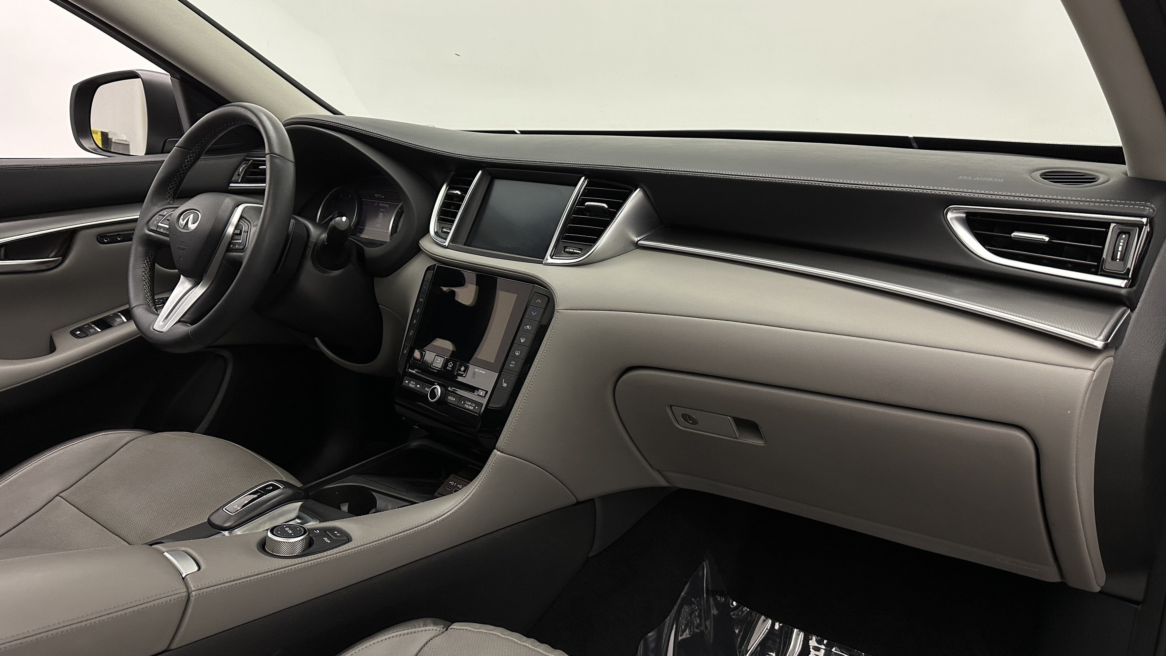 Used 2023 INFINITI QX50 Luxe FWD image 41