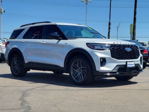 Used 2026 Ford Explorer ST-Line w/ ST-Line Street Pack RWD image 29