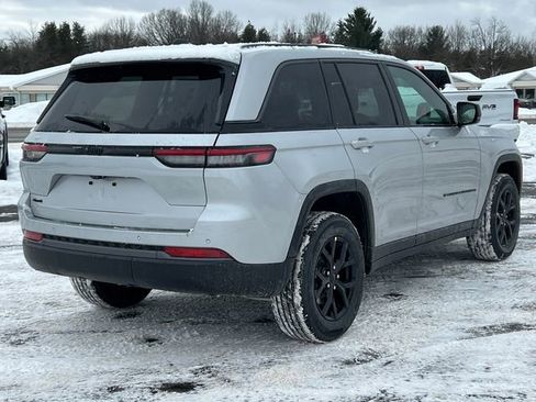 New 2026 Jeep Grand Cherokee Altitude image 41