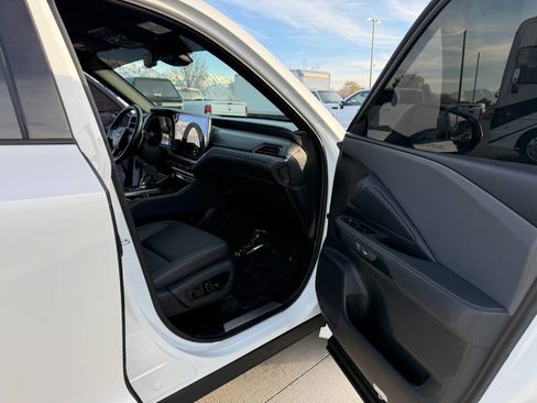 Used 2025 Lexus TX 350 AWD image 23