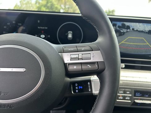 Certified 2024 Hyundai Kona Limited FWD image 32