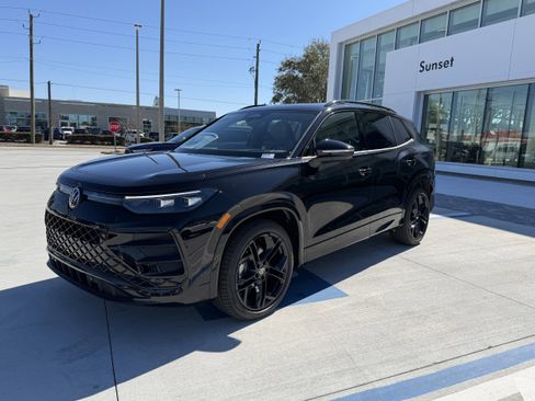 New 2026 Volkswagen Tiguan SE R-Line image 7