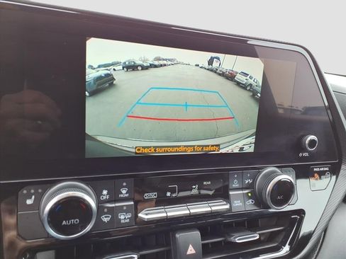 Used 2023 Toyota Highlander XSE image 20