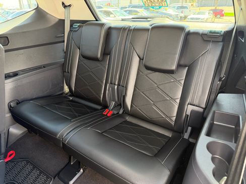 Used 2024 Volkswagen Atlas SE AWD/4WD image 12