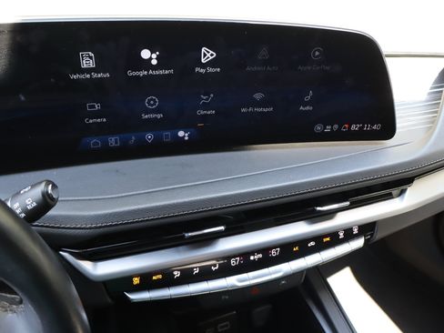 Used 2025 Cadillac XT4 Premium Luxury FWD image 24