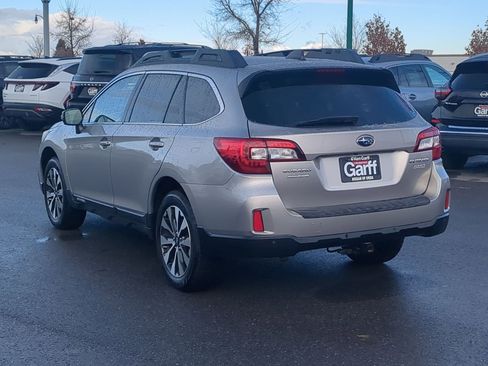 Used 2017 Subaru Outback 2.5i Limited image 3