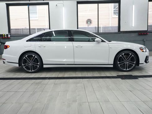 Used 2025 Audi A8 L 3.0T w/ Executive Package AWD/4WD image 5