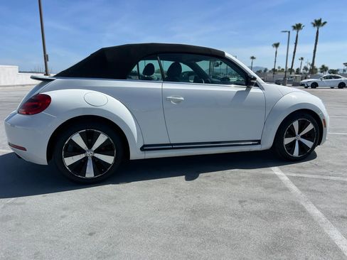 Used 2013 Volkswagen Beetle Turbo 60's Edition image 9