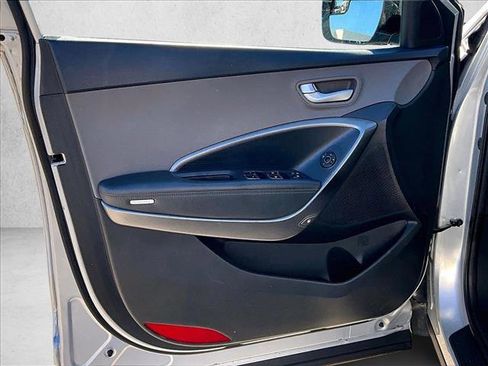 Used 2017 Hyundai Santa Fe Sport image 14