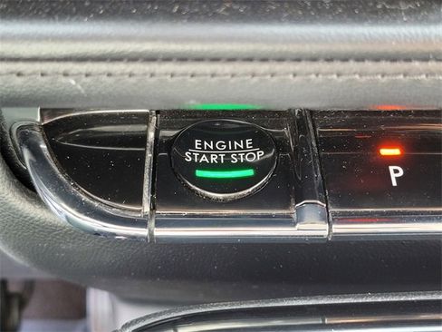 Certified 2021 Lincoln Nautilus Reserve image 24