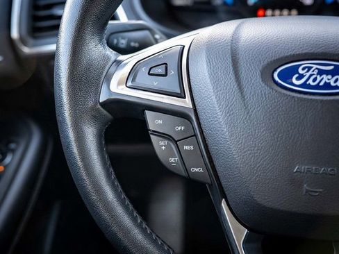 Used 2023 Ford Edge Titanium image 27