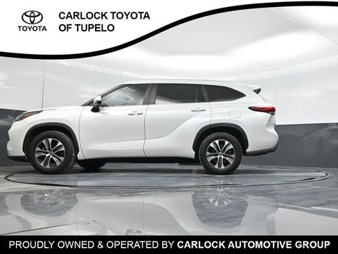 Used 2023 Toyota Highlander XLE FWD image 58