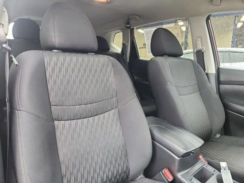 Used 2020 Nissan Rogue SV AWD/4WD image 32
