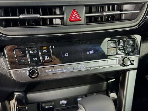 Certified 2025 Kia Seltos S FWD image 17