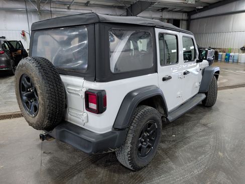 Used 2018 Jeep Wrangler Unlimited Sport AWD/4WD image 3