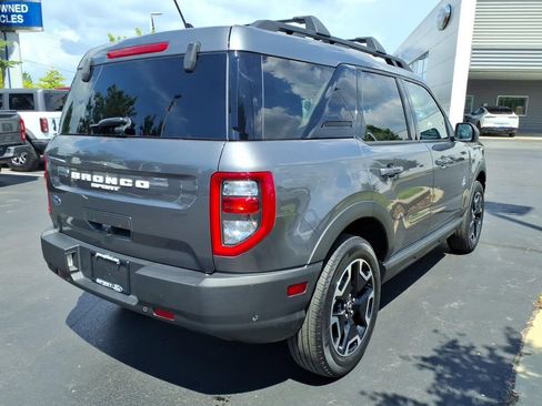 Used 2023 Ford Bronco Sport Outer Banks w/ Tech Package AWD/4WD image 4
