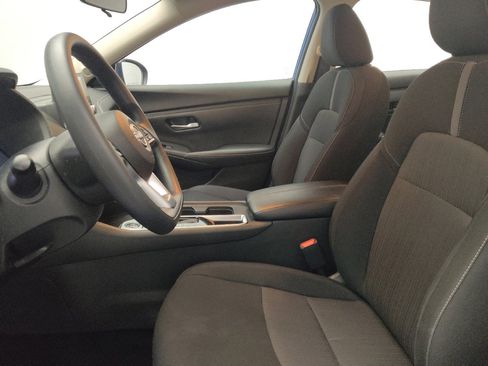 Used 2025 Nissan Sentra SV image 17