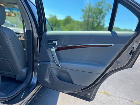Used 2010 Lincoln MKZ FWD image 33