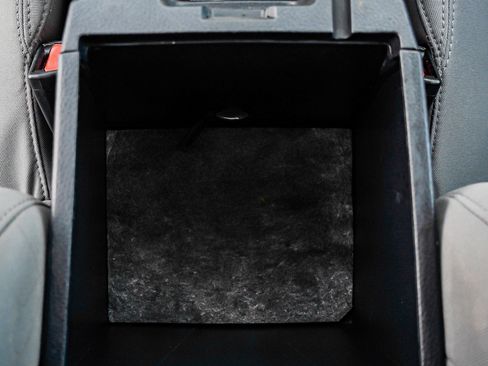 Used 2017 Toyota Tacoma SR5 image 35