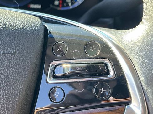 Used 2016 Cadillac Escalade Premium image 34