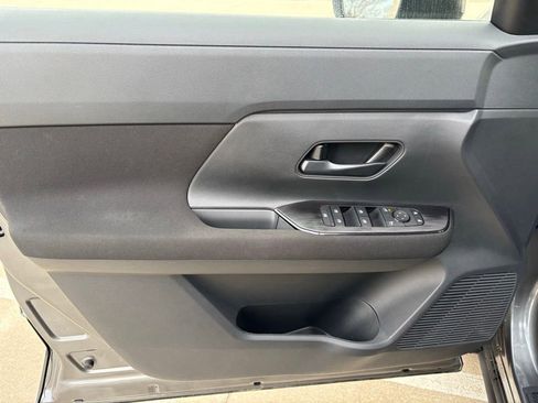 Used 2025 Nissan Kicks S image 17