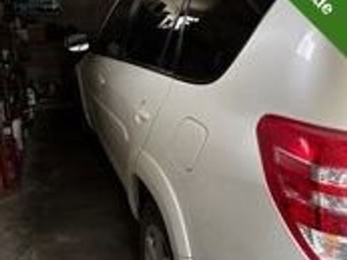 Used 2010 Toyota RAV4 Limited image 8