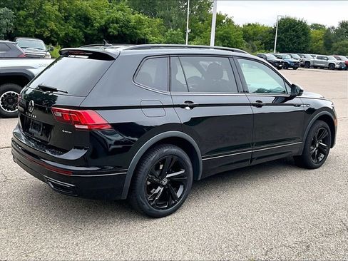 Used 2024 Volkswagen Tiguan SE R-Line AWD/4WD image 6