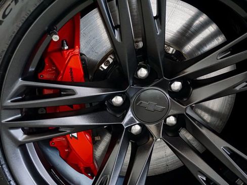 Used 2018 Chevrolet Camaro ZL1 image 44