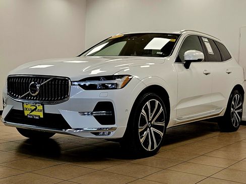 Used 2023 Volvo XC60 B6 Ultimate w/ Protection Package Premier image 2