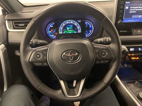 Used 2021 Toyota RAV4 XSE AWD/4WD image 18