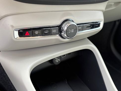 New 2026 Volvo XC40 B5 Plus w/ Protection Package Premier image 15