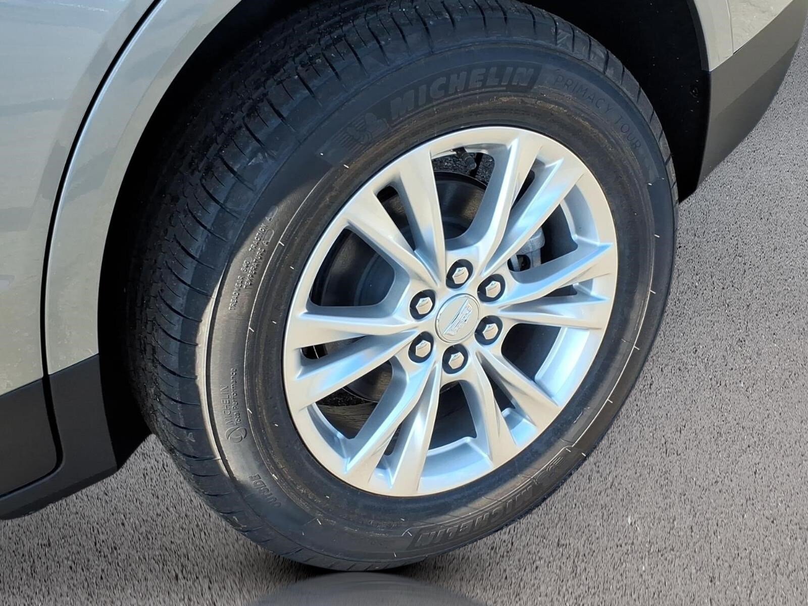 New 2026 Cadillac XT5 Luxury FWD image 9