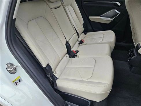 Used 2022 Audi Q3 2.0T Premium w/ Convenience Package AWD/4WD image 18