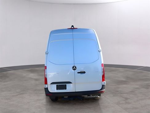 Used 2024 Mercedes-Benz Sprinter 2500 image 5