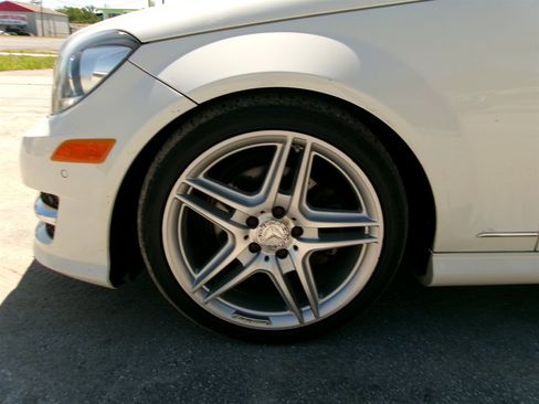 Used 2012 Mercedes-Benz C 300 4MATIC Sedan w/ Lighting Pkg image 11