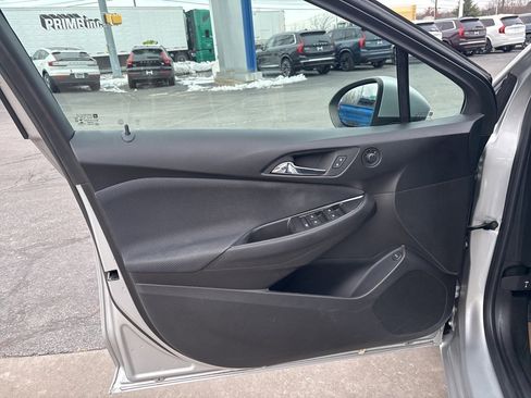 Used 2019 Chevrolet Cruze LS image 14