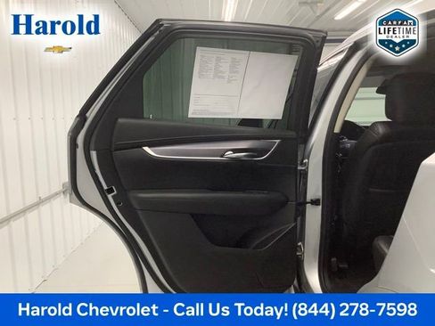 Used 2018 Cadillac XT5 Luxury image 12