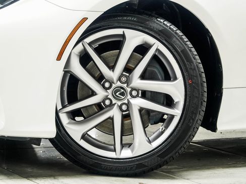 Used 2019 Lexus RC 300 image 3