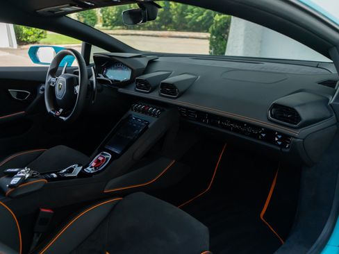 Used 2023 Lamborghini Huracan Tecnica RWD image 19