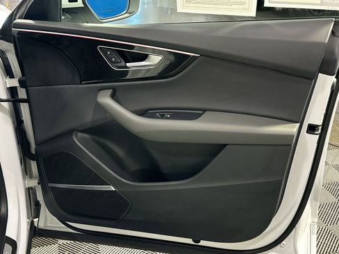 Used 2019 Audi Q8 Premium Plus image 39