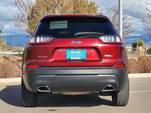 Used 2021 Jeep Cherokee Latitude Lux w/ Comfort/Convenience Group image 6