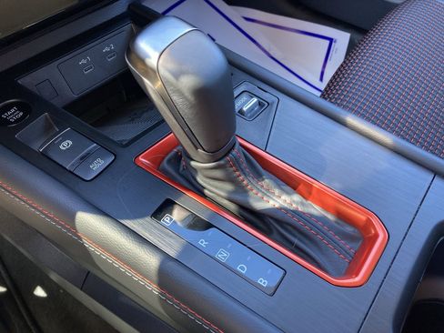 Used 2026 Nissan Kicks SR w/ Cold Weather Package image 23